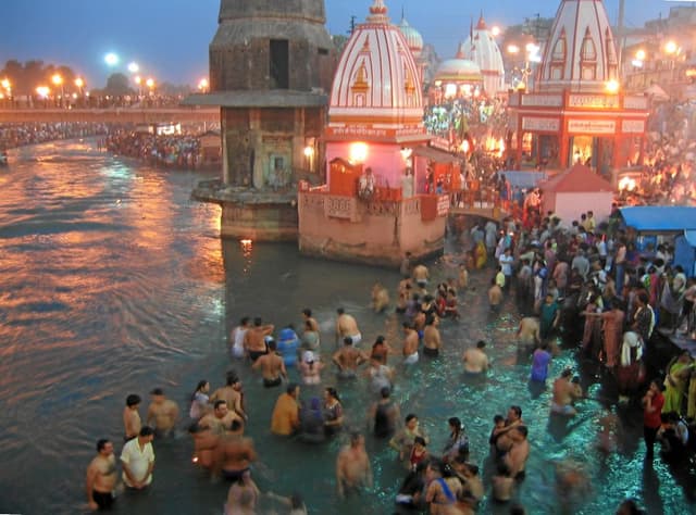 Evening Ganga aarti at Har Ki Pauri ghat in Haridwar