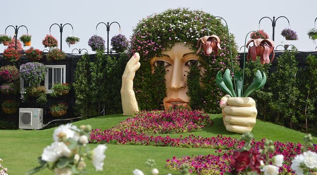 Flower sculptures at Dubai Miracle Garden